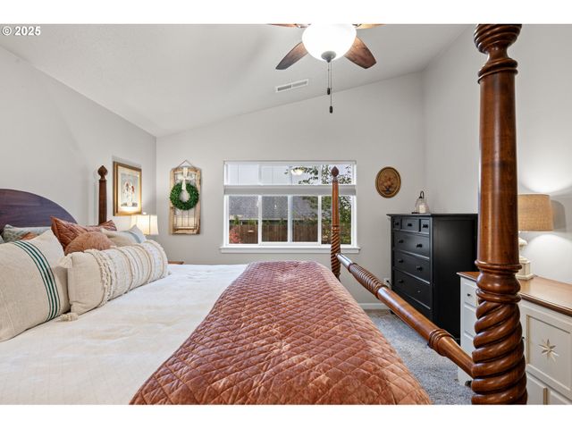 368 HILLEGAS Ave, Creswell, OR 97426