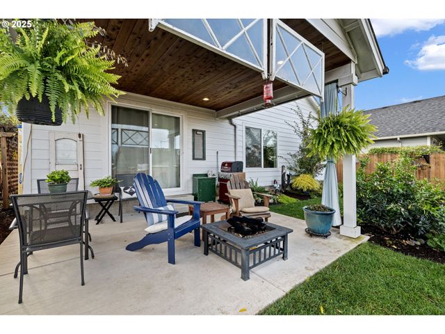 368 HILLEGAS Ave, Creswell, OR 97426