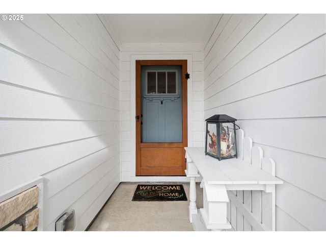 368 HILLEGAS Ave, Creswell, OR 97426