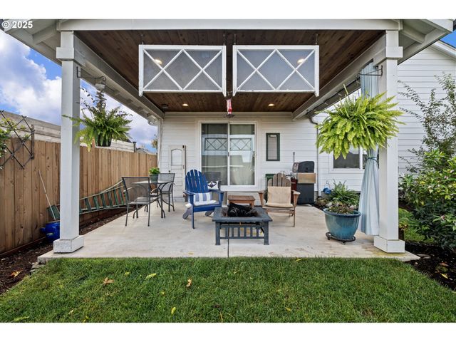 368 HILLEGAS Ave, Creswell, OR 97426