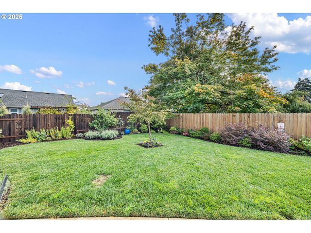 368 HILLEGAS Ave, Creswell, OR 97426