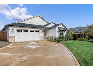 368 HILLEGAS Ave, Creswell, OR 97426