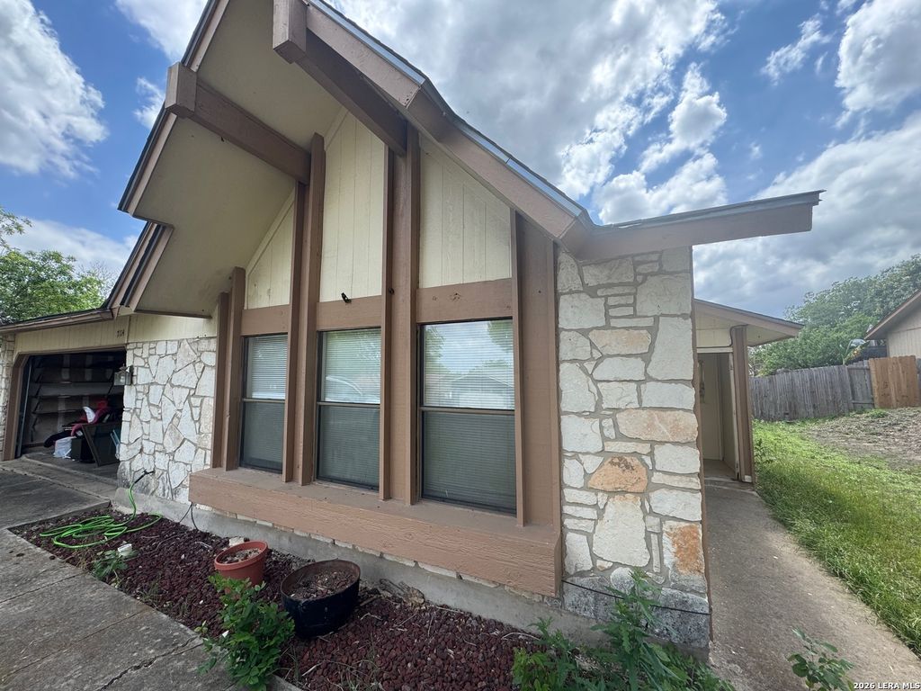 7114 Winter Ridge, Converse, TX 78109