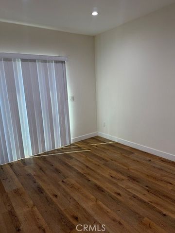 5875 S Towne Avenue, Los Angeles, CA 90003