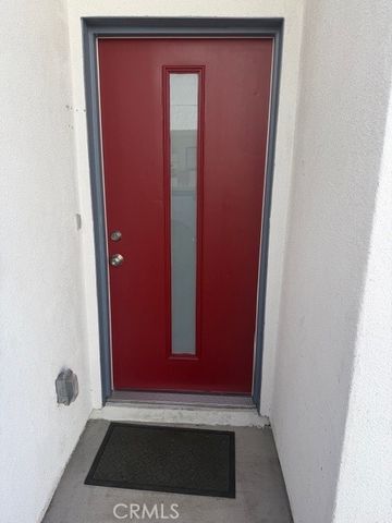 5875 S Towne Avenue, Los Angeles, CA 90003