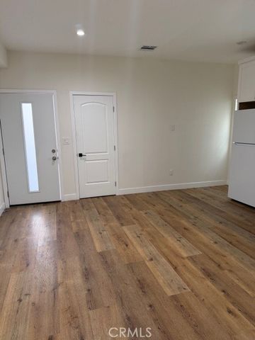 5875 S Towne Avenue, Los Angeles, CA 90003