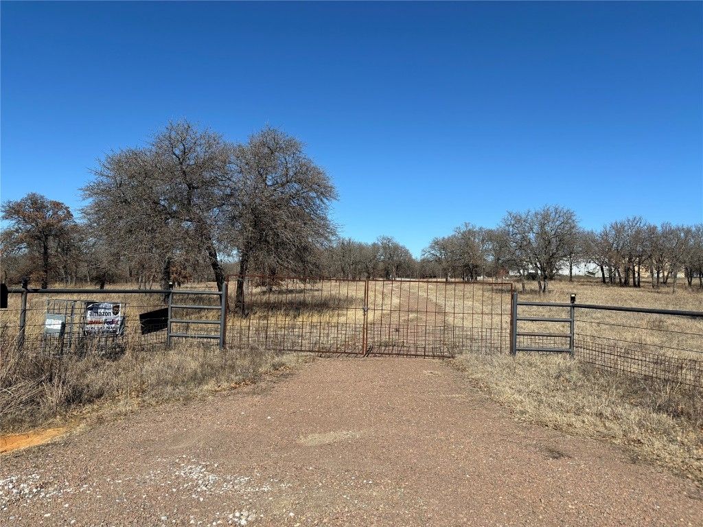 24377 E County Road 1700, Elmore City, OK 73433
