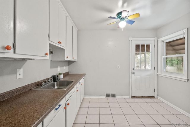 19580 Brady Street, Redford Charter Township, MI 48240