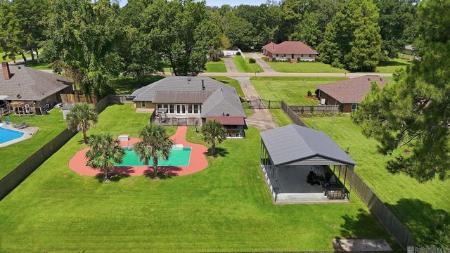 25540 Plantation Ave, Denham Springs, LA 70726