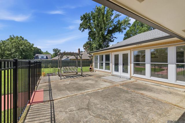 25540 Plantation Ave, Denham Springs, LA 70726