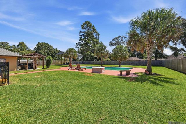 25540 Plantation Ave, Denham Springs, LA 70726
