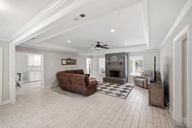 25540 Plantation Ave, Denham Springs, LA 70726