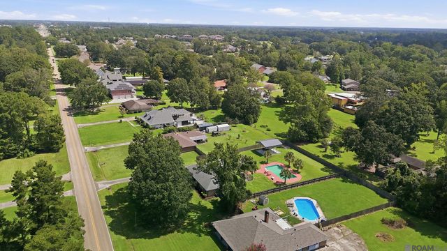 25540 Plantation Ave, Denham Springs, LA 70726
