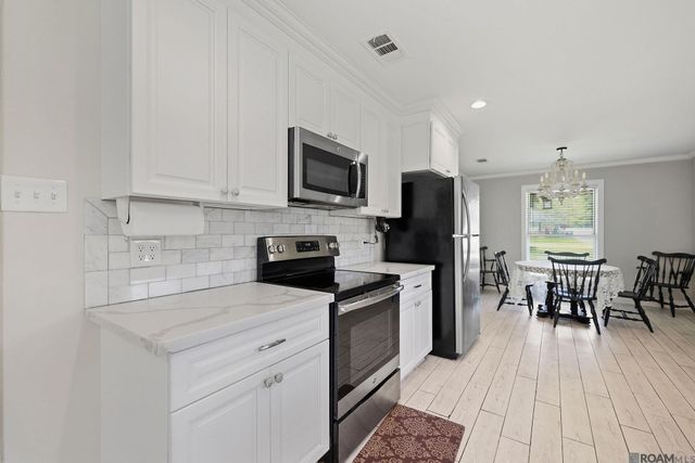 25540 Plantation Ave, Denham Springs, LA 70726