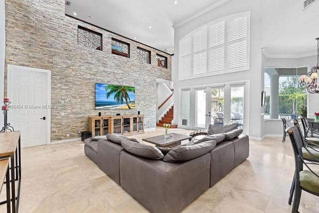 8948 Pinebrook Ct -, Parkland, FL 33067