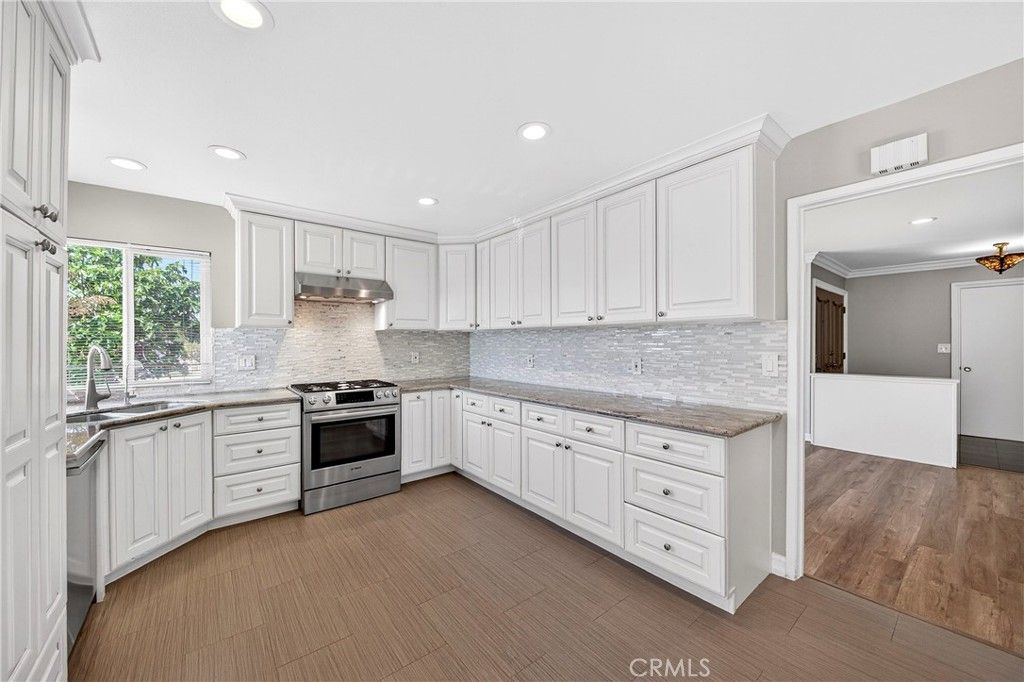 Image 10 of property listing at 912 El Dorado Drive, Fullerton, CA 92832