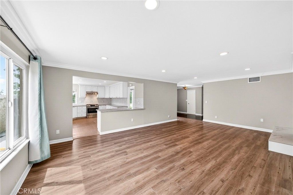 Image 11 of property listing at 912 El Dorado Drive, Fullerton, CA 92832