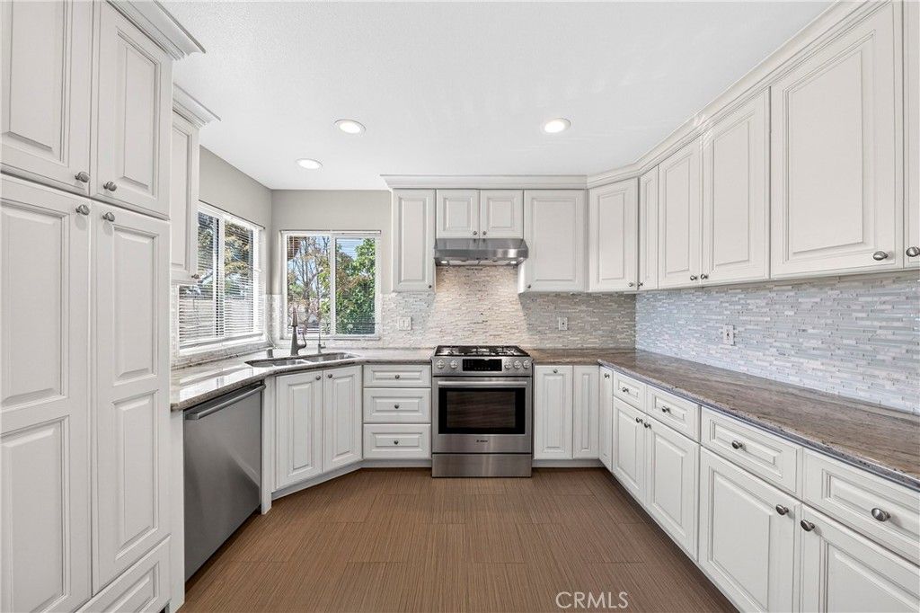 Image 8 of property listing at 912 El Dorado Drive, Fullerton, CA 92832