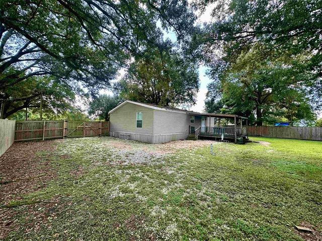 3494 M Ogea Road, Lake Charles, LA 70605