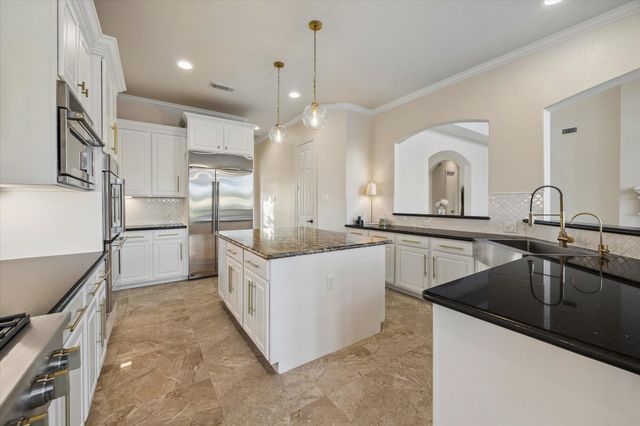 4511 Creek Point Lane, Missouri City, TX 77459