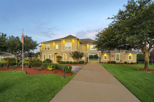 4511 Creek Point Lane, Missouri City, TX 77459
