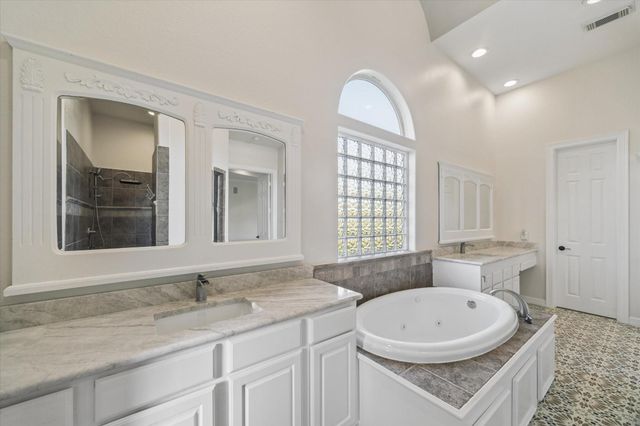4511 Creek Point Lane, Missouri City, TX 77459