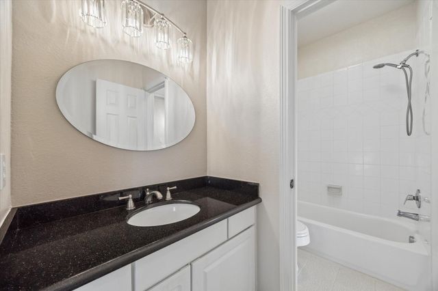 4511 Creek Point Lane, Missouri City, TX 77459