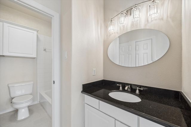 4511 Creek Point Lane, Missouri City, TX 77459