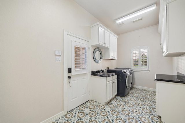 4511 Creek Point Lane, Missouri City, TX 77459