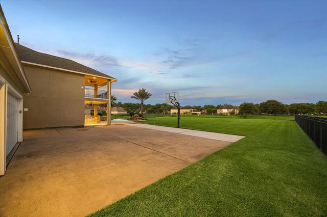 4511 Creek Point Lane, Missouri City, TX 77459