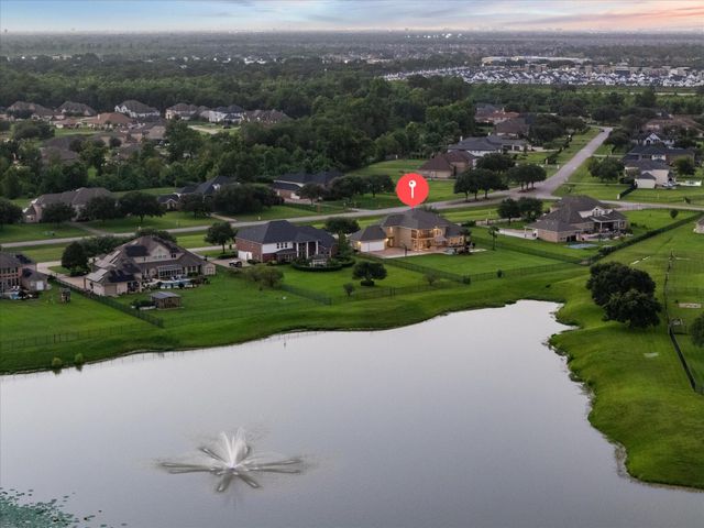 4511 Creek Point Lane, Missouri City, TX 77459