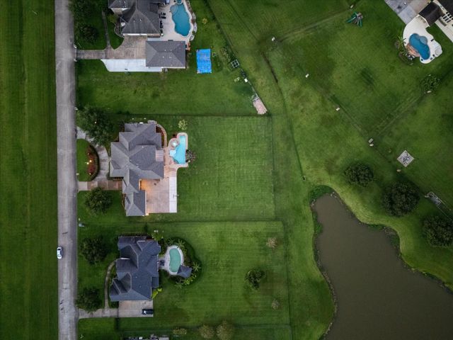 4511 Creek Point Lane, Missouri City, TX 77459