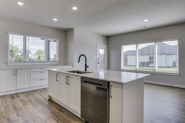 6818 Florence Drive, Midlothian, TX 76065