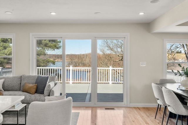 243 Riverside Dr, Dedham, MA 02026