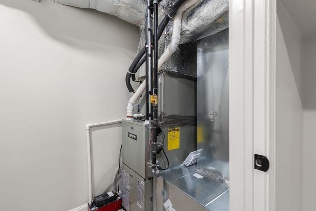 243 Riverside Dr, Dedham, MA 02026