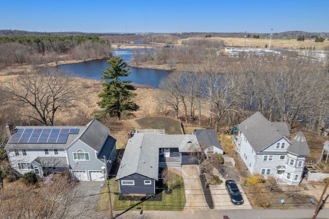 243 Riverside Dr, Dedham, MA 02026