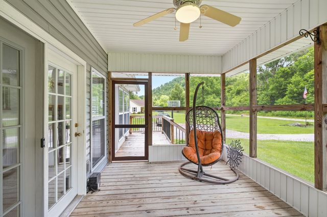 6367 Medley Amonette Rd, Buffalo Valley, TN 38548