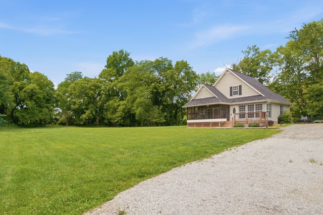 6367 Medley Amonette Rd, Buffalo Valley, TN 38548