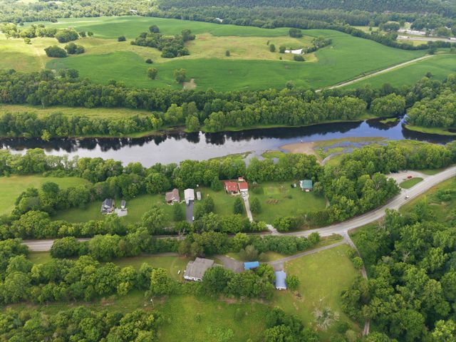 6367 Medley Amonette Rd, Buffalo Valley, TN 38548