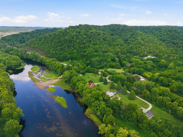 6367 Medley Amonette Rd, Buffalo Valley, TN 38548