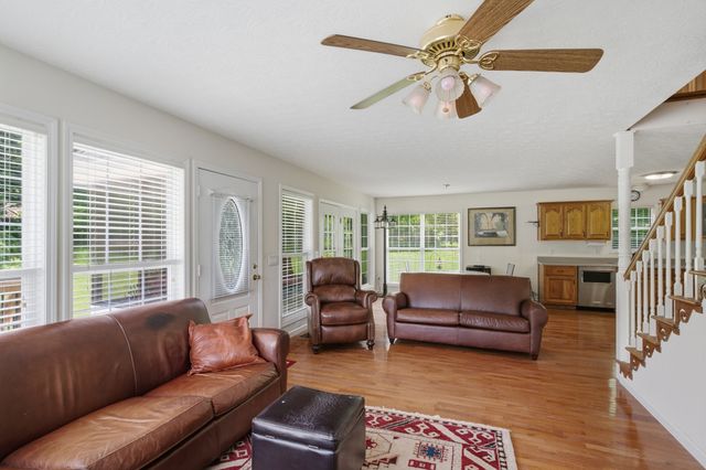 6367 Medley Amonette Rd, Buffalo Valley, TN 38548