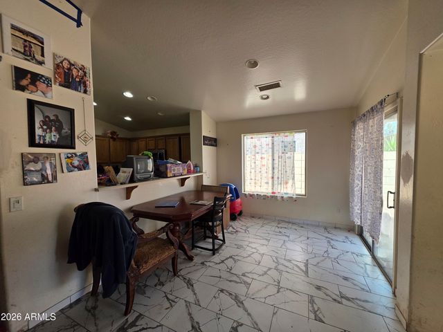 44144 W CYPRESS Lane, Maricopa, AZ 85138