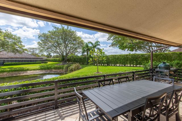 11669 Wimbledon Circle, Wellington, FL 33414