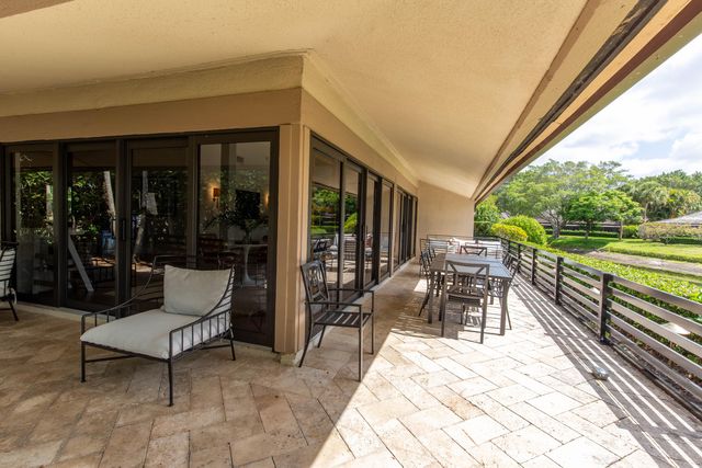 11669 Wimbledon Circle, Wellington, FL 33414