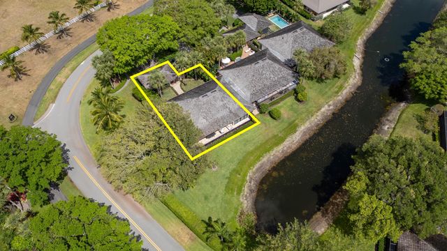 11669 Wimbledon Circle, Wellington, FL 33414