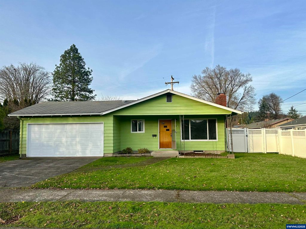 Image 1 of property listing at 2115 Circle Dr, Corvallis, OR 97330