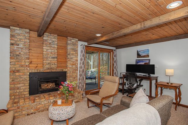 4203 Arizona Circle, Ames, IA 50014