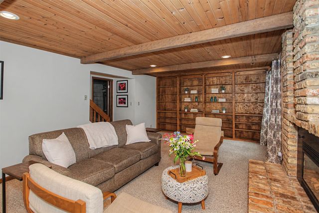 4203 Arizona Circle, Ames, IA 50014