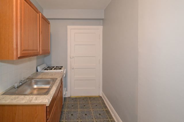 4606 N Beacon Street 3A, Chicago, IL 60640