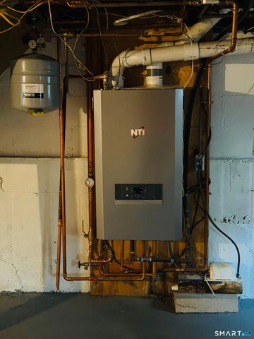 2672 Broadbridge Avenue, Stratford, CT 06614